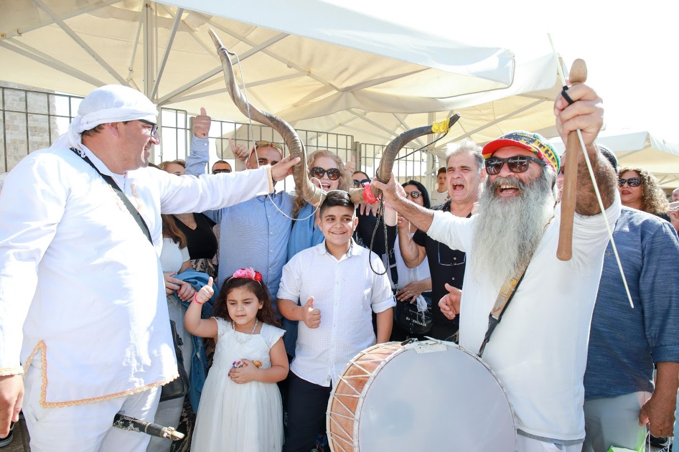 Bar mitzvah at the Kotel Western Wall in Jerusalem// drummers