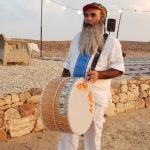 חתונה במדבר עם מתופפים