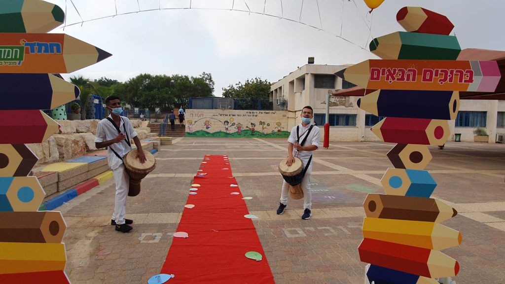 מעגל מתופפים לפתיחת שנת הלימודים